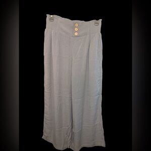 Mudd Gray Wide-Leg Crop Pants with Button Detail NWT S
